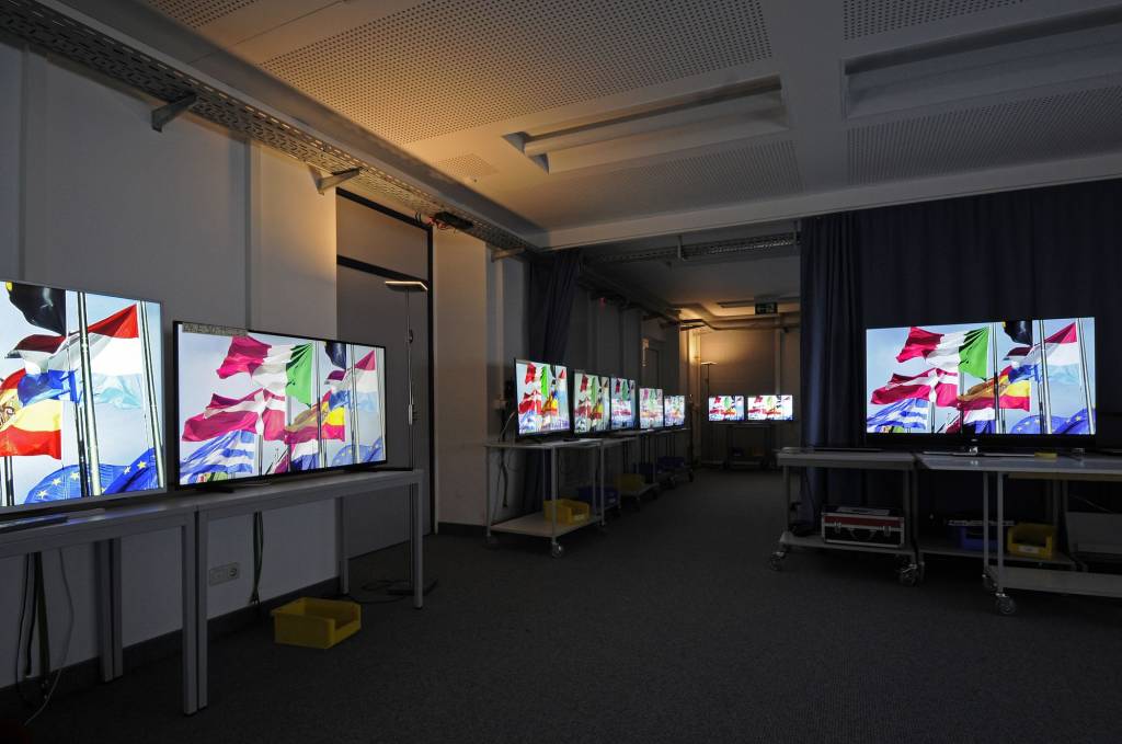 Viewing-Test_03.jpg Viewing-Test_03.jpg